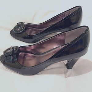 New Black Patent Leather Etienne Aigner Open Toe with Buckle Sz 6.5